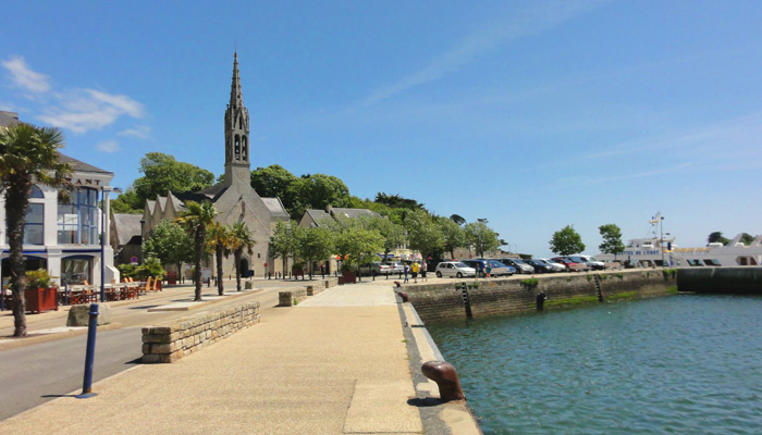 Bénodet, le port et l'église